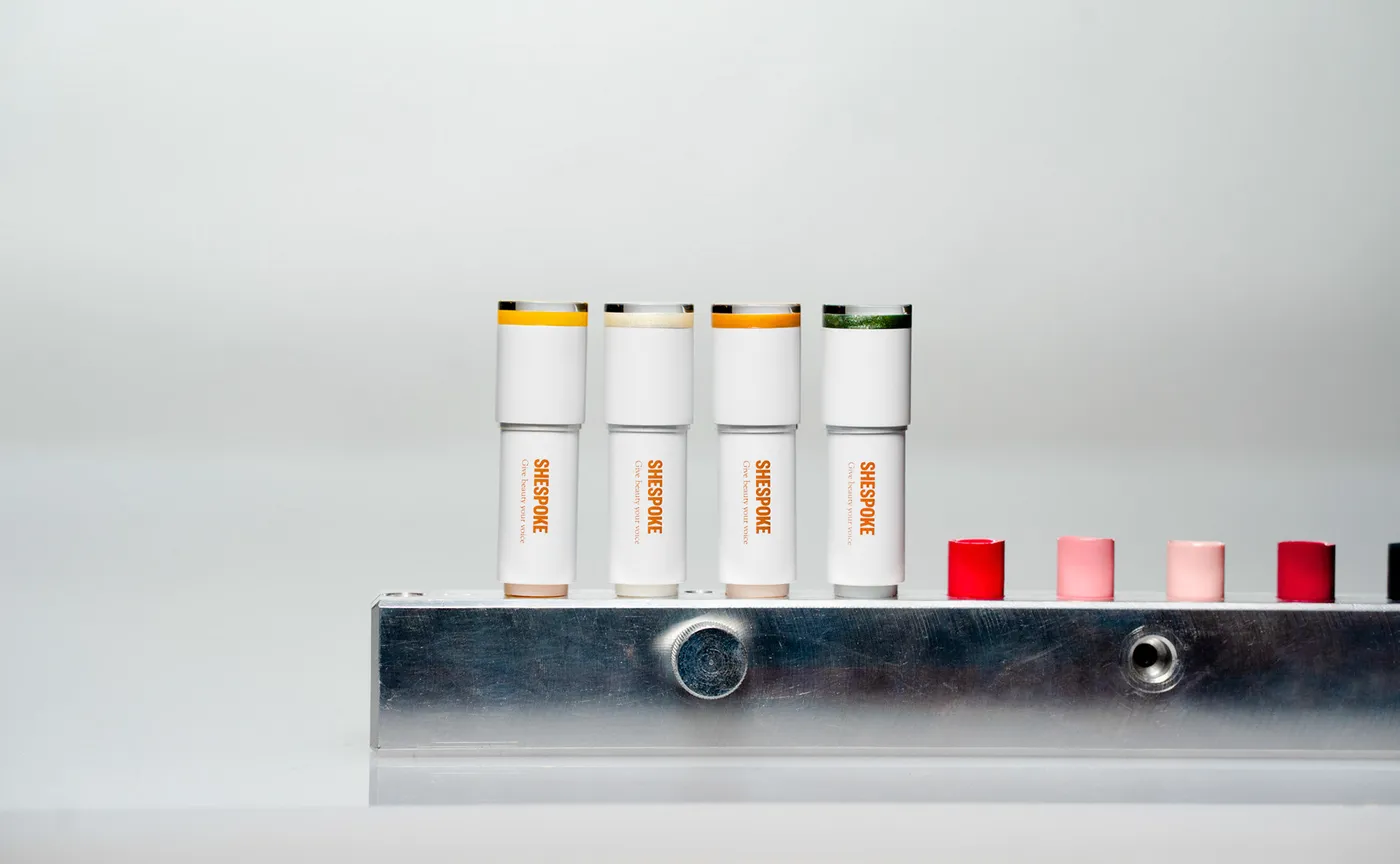 Robotic Raptor photography — Product, Beauty